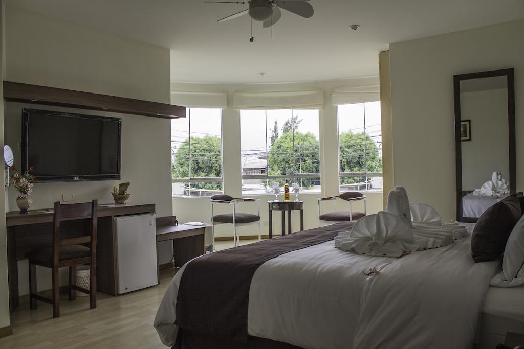 Hotel Brilia Чимботе Экстерьер фото